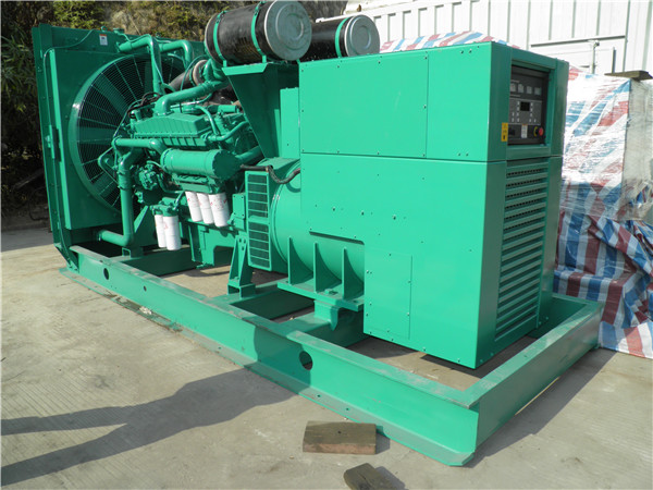那曲发电车出租-柴油发电机散热器怎样散热