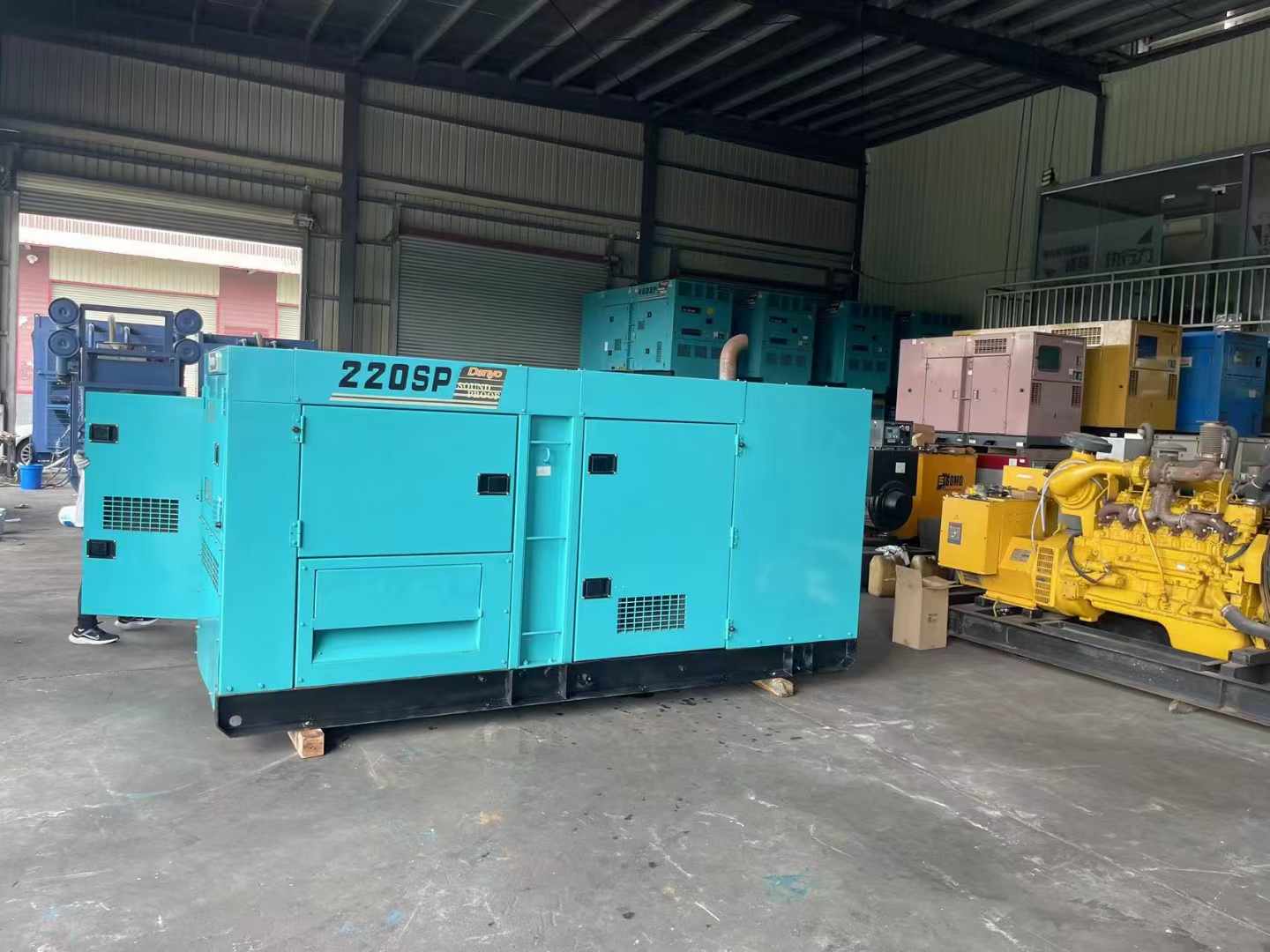 那曲800kW 柴油发电机的输出电流波动范围是多少？