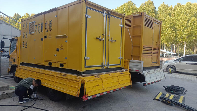 那曲柴油发电机组和UPS电源配合使用时的注意事项