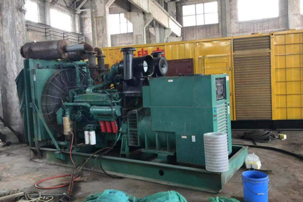 那曲发电机组的空气滤清器应该如何保养？