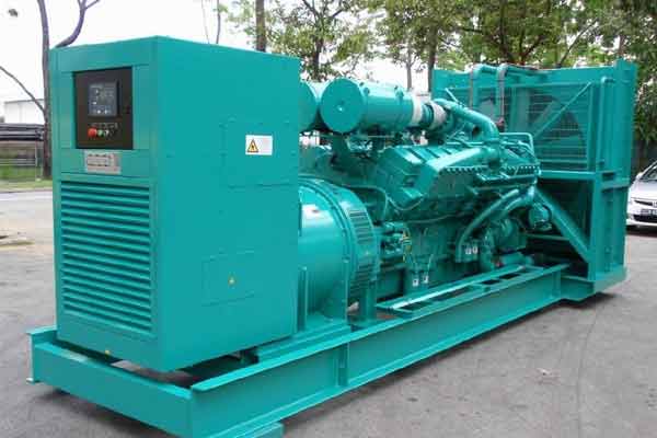 那曲柴油发电机组电压不稳定怎样维修？