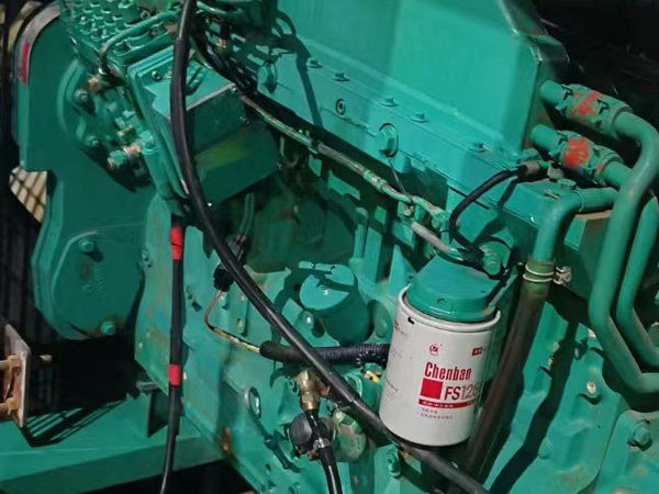 那曲如何确定新的发电机组控制系统是否与原系统兼容？