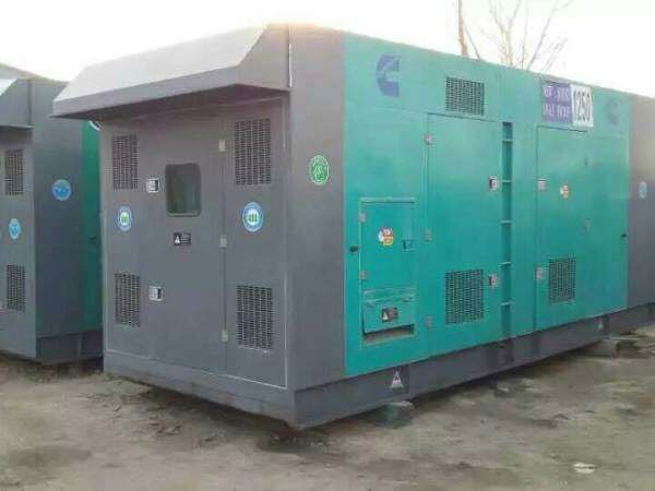 那曲合同中关于工期延误的责任如何界定和处理？